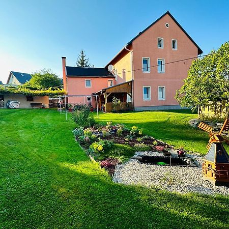 Gemuetliche Wohnung In Gruenhainichen Erzgebirge Grunhainichen ภายนอก รูปภาพ